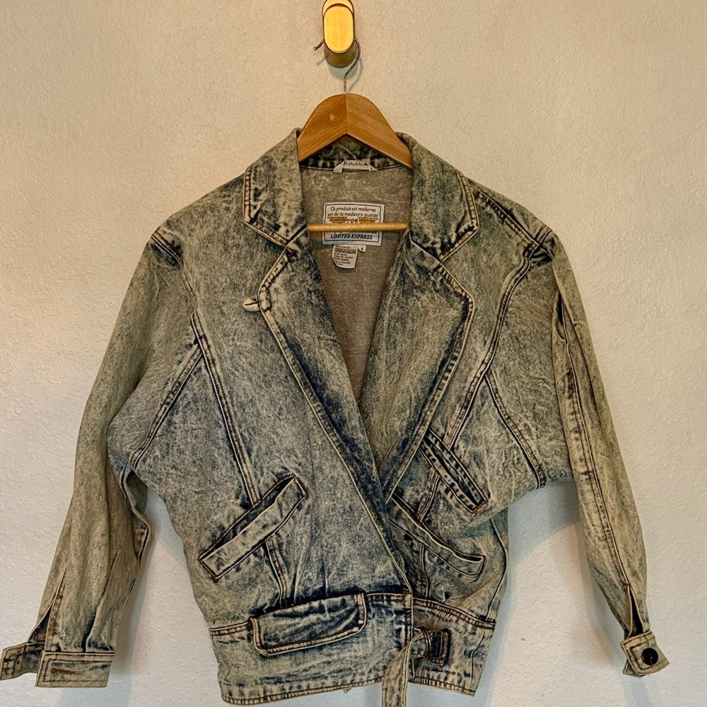 Vintage 80’s Limited Express acid wash Jean denim jacket